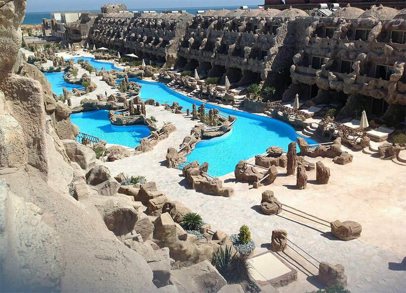 Cave Beach Resort печерний готель у Єшипті